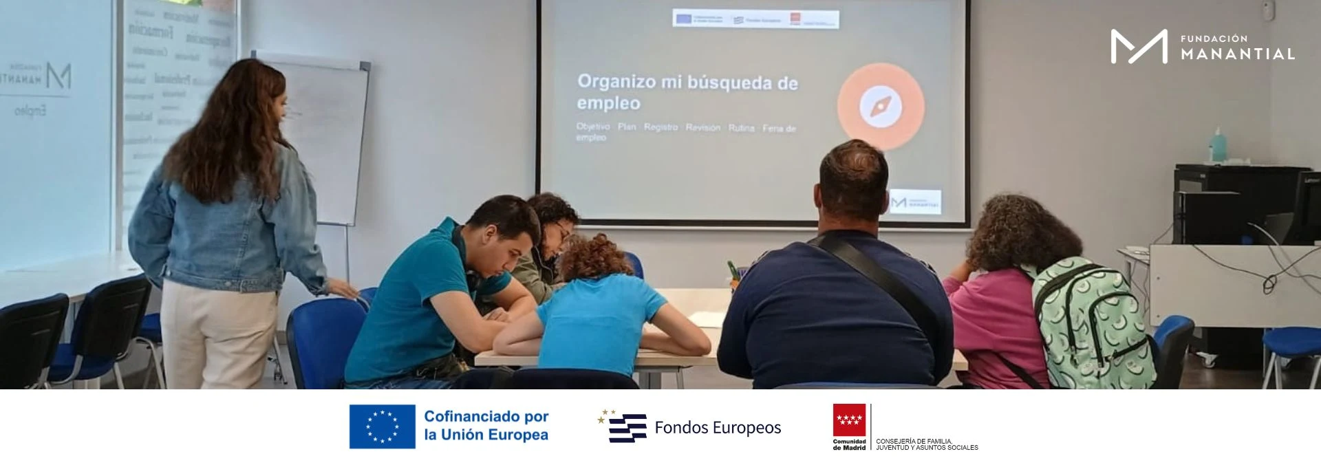 Personas participantes en un taller de competencias transversales del proyecto Emplea Salud Mental para mejorar su empleabilidad.